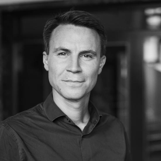 Billedet viser historiker Morten Møller i sort/hvid