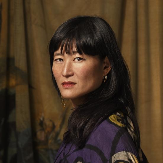 Billedet viser Eva Tind i profil 