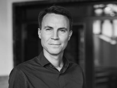 Billedet viser historiker Morten Møller i sort/hvid