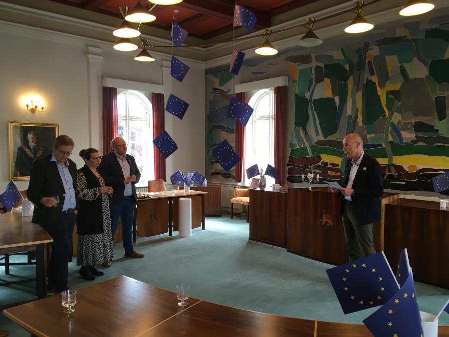 Åbning i Europe Direct Syddanmark med Biblioteksleder, Borgmester og tilhørere 